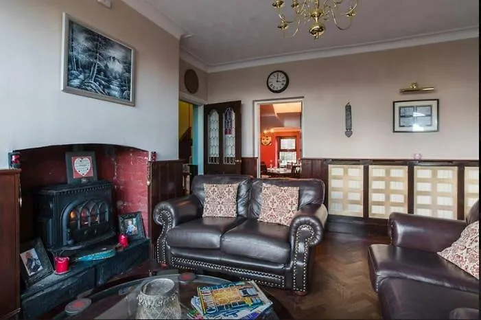 Ty Mynydd Lodge Cardiff 3*,